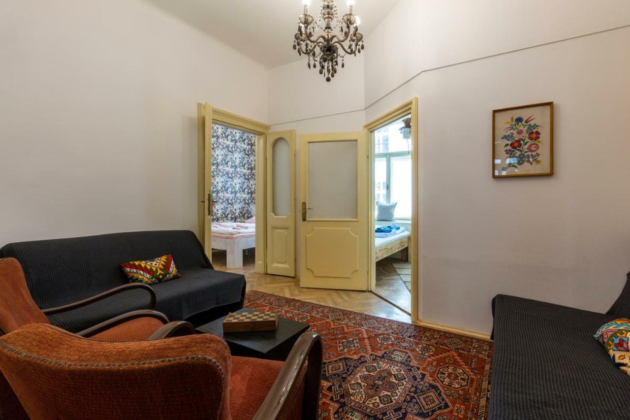 Vintage Home In The Center Budapest Exteriör bild